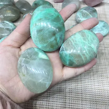 Hulgi-looduslik roheline moonlight moon kivi, mängides palm kivi poleerimine käe massaaž kivi kaunistused 500g